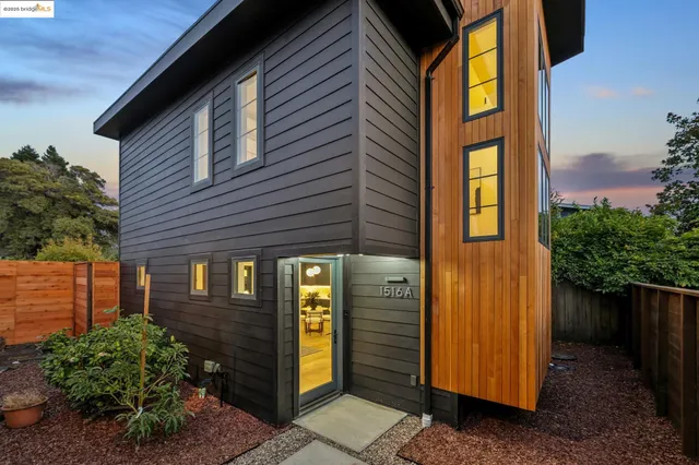 $995,000 | 1516 A Blake Street, Berkeley, CA 94703