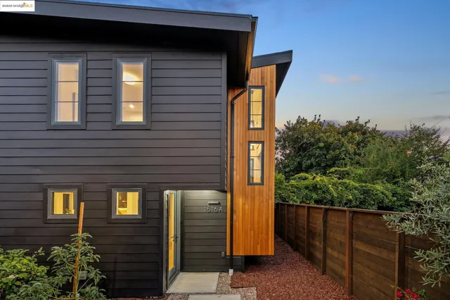 $995,000 | 1516 A Blake Street, Berkeley, CA 94703