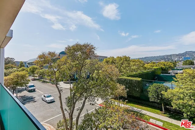 $5,200 | 328 North Maple Drive, Unit 202, Beverly Hills, CA 90210
