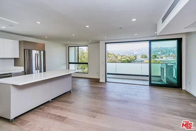 $5,200 | 328 North Maple Drive, Unit 202, Beverly Hills, CA 90210