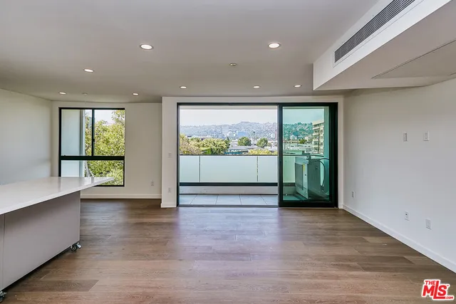 $5,200 | 328 North Maple Drive, Unit 202, Beverly Hills, CA 90210