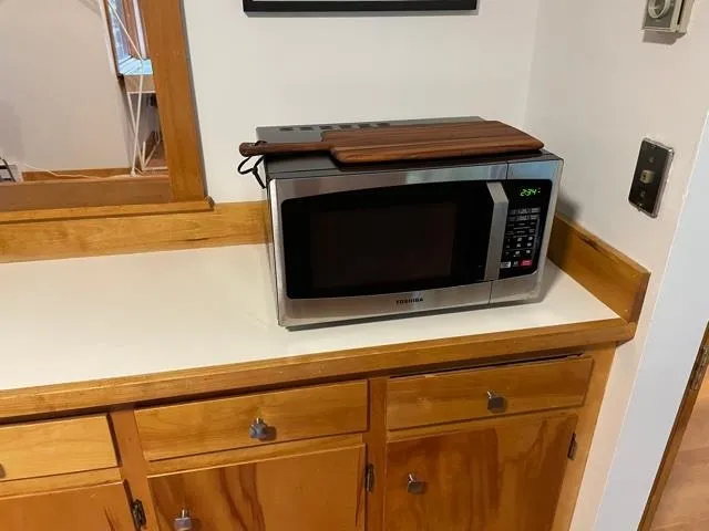 $2,250 | 4 Morning Hollow Lane, Grantham, NH 03753