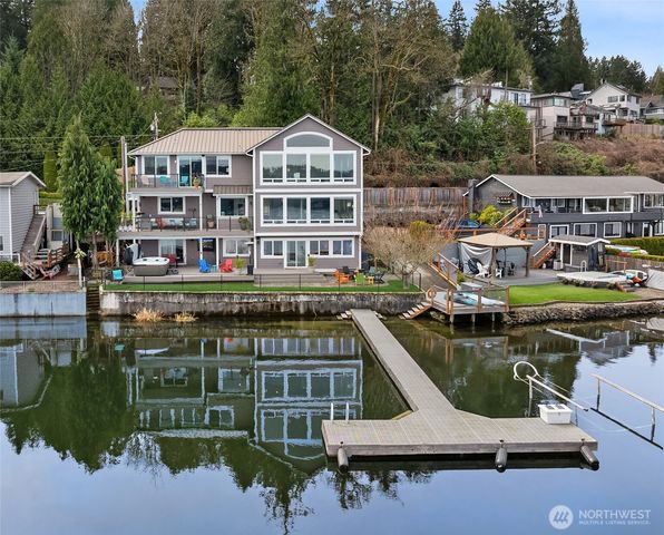 $4,000,000 | 3828 West Lake Sammamish Parkway Southeast, Bellevue, WA 98008