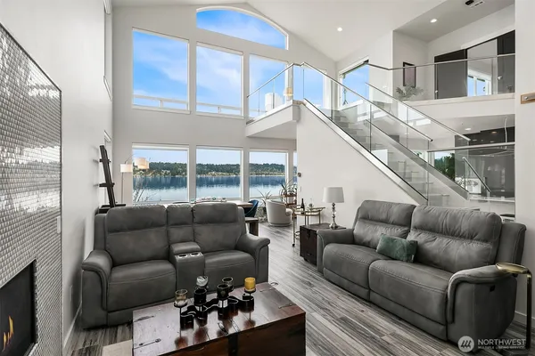 $4,125,000 | 3828 West Lake Sammamish Parkway Southeast, Bellevue, WA 98008