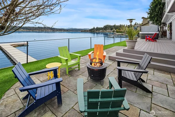 $4,125,000 | 3828 West Lake Sammamish Parkway Southeast, Bellevue, WA 98008