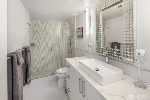$4,125,000 | 3828 West Lake Sammamish Parkway Southeast, Bellevue, WA 98008