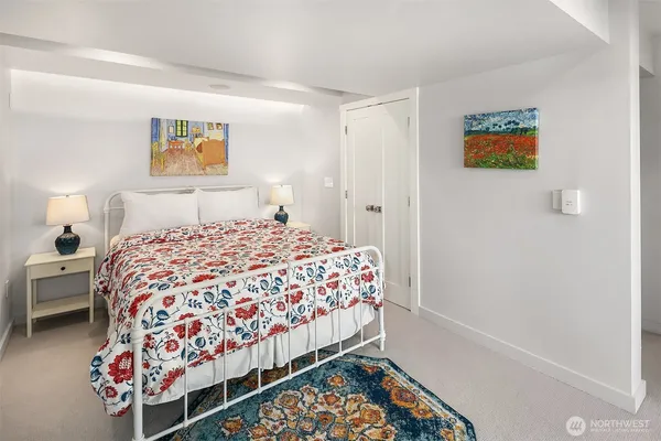 $4,125,000 | 3828 West Lake Sammamish Parkway Southeast, Bellevue, WA 98008