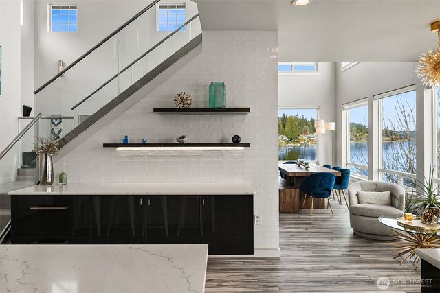$4,000,000 | 3828 West Lake Sammamish Parkway Southeast, Bellevue, WA 98008