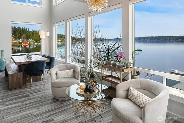 $4,000,000 | 3828 West Lake Sammamish Parkway Southeast, Bellevue, WA 98008