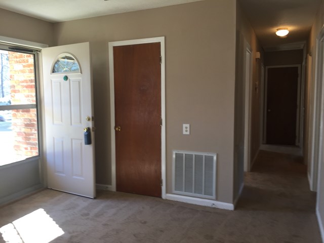 4251 Reese Road Columbus, GA 31907 - Photo 5 of 24 Living room