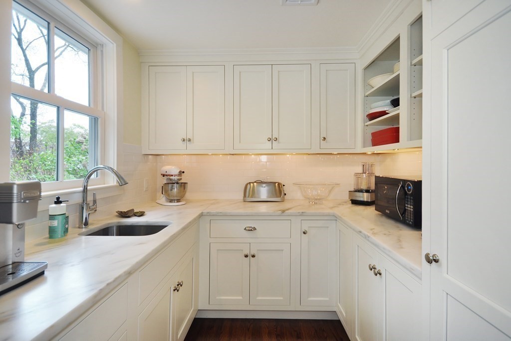 34 Shawnee Road Arlington, MA 02476 - Photo 12 of 42 Gallery Image 12