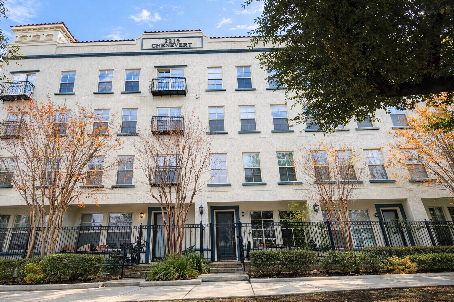 2216 Chenevert Street, Unit 6 Houston, TX 77003 - Photo 4 of 29 Midtown gem at 2216 Chenevert #6: ground-floor 2BD/2BA 2-storied condo with private gated patio and dedicated parking, tenant in place with 1 year remaining, minutes to Downtown, Med Center, Theater & Museum Districts, Discovery Green, universities, and major highways