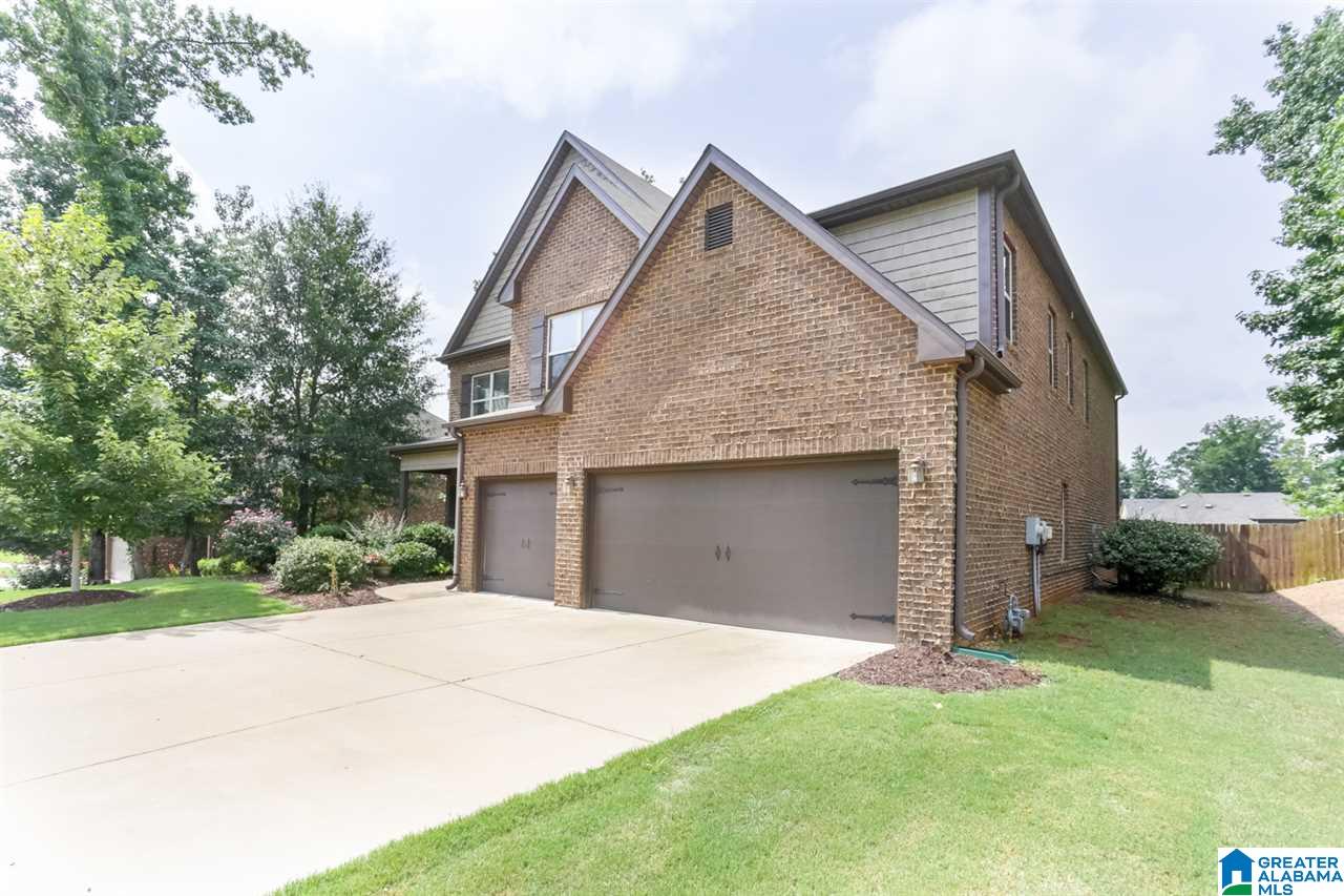 644 Southern Trace Parkway Leeds, AL 35094 - Photo 4 of 46