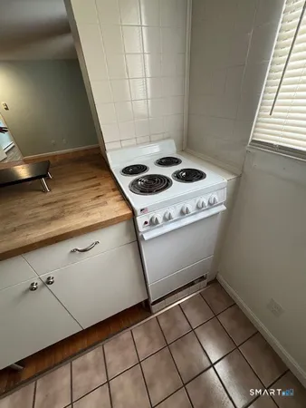 $1,550 | 9 Kent Court, Unit 1, Ashford, CT 06278