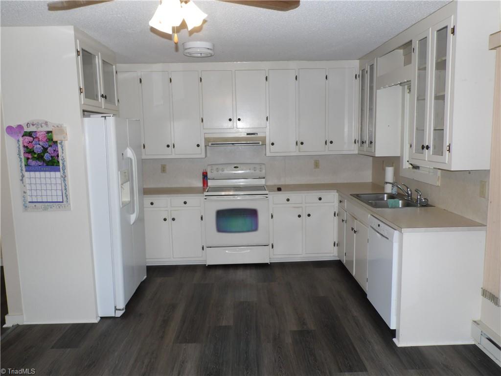 2432 Pine Swamp Road Sparta, NC 28675 - Photo 14 of 40 Gallery Image 14
