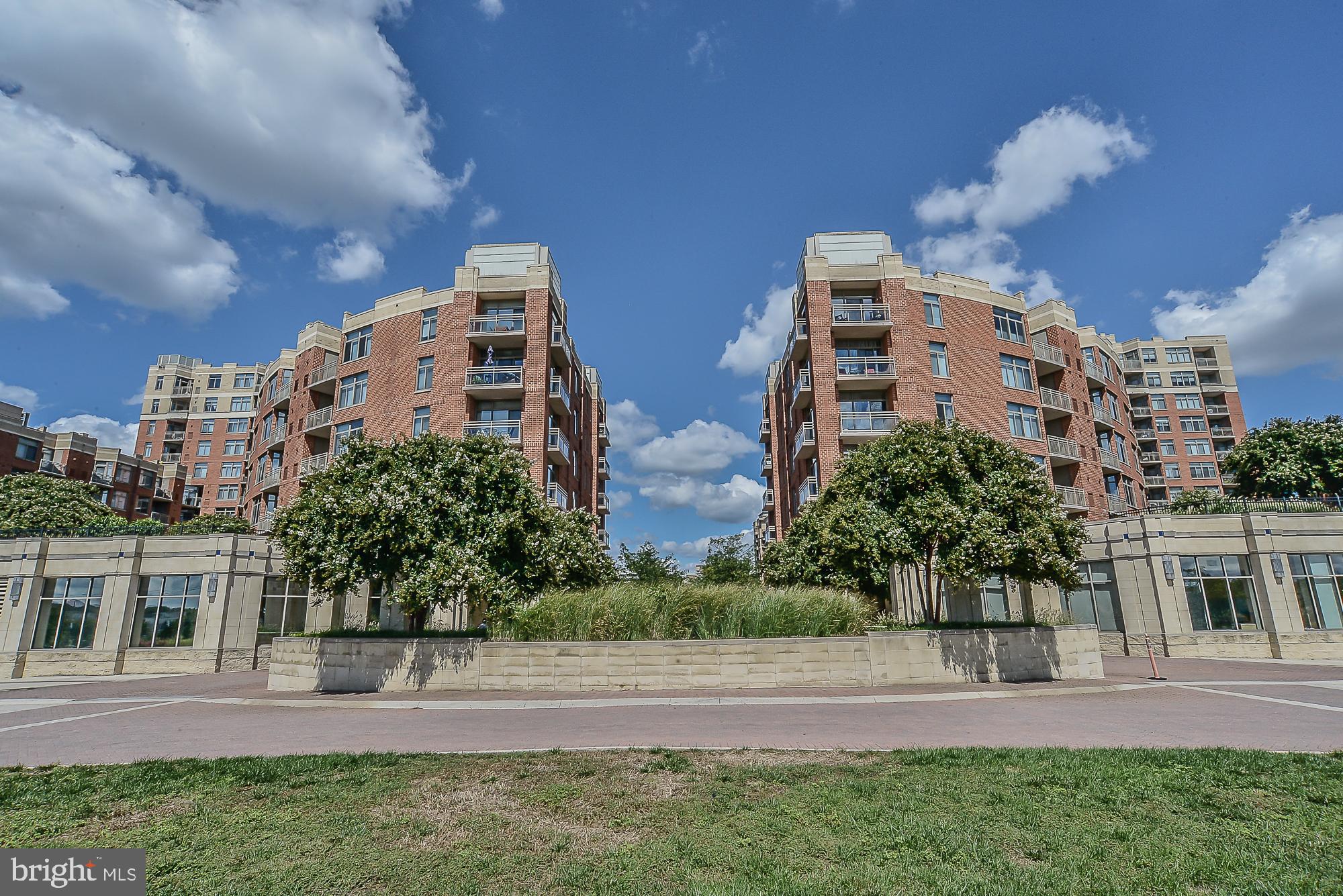 3600 South Glebe Road, Unit 228W Arlington, VA 22202 - Photo 2 of 50