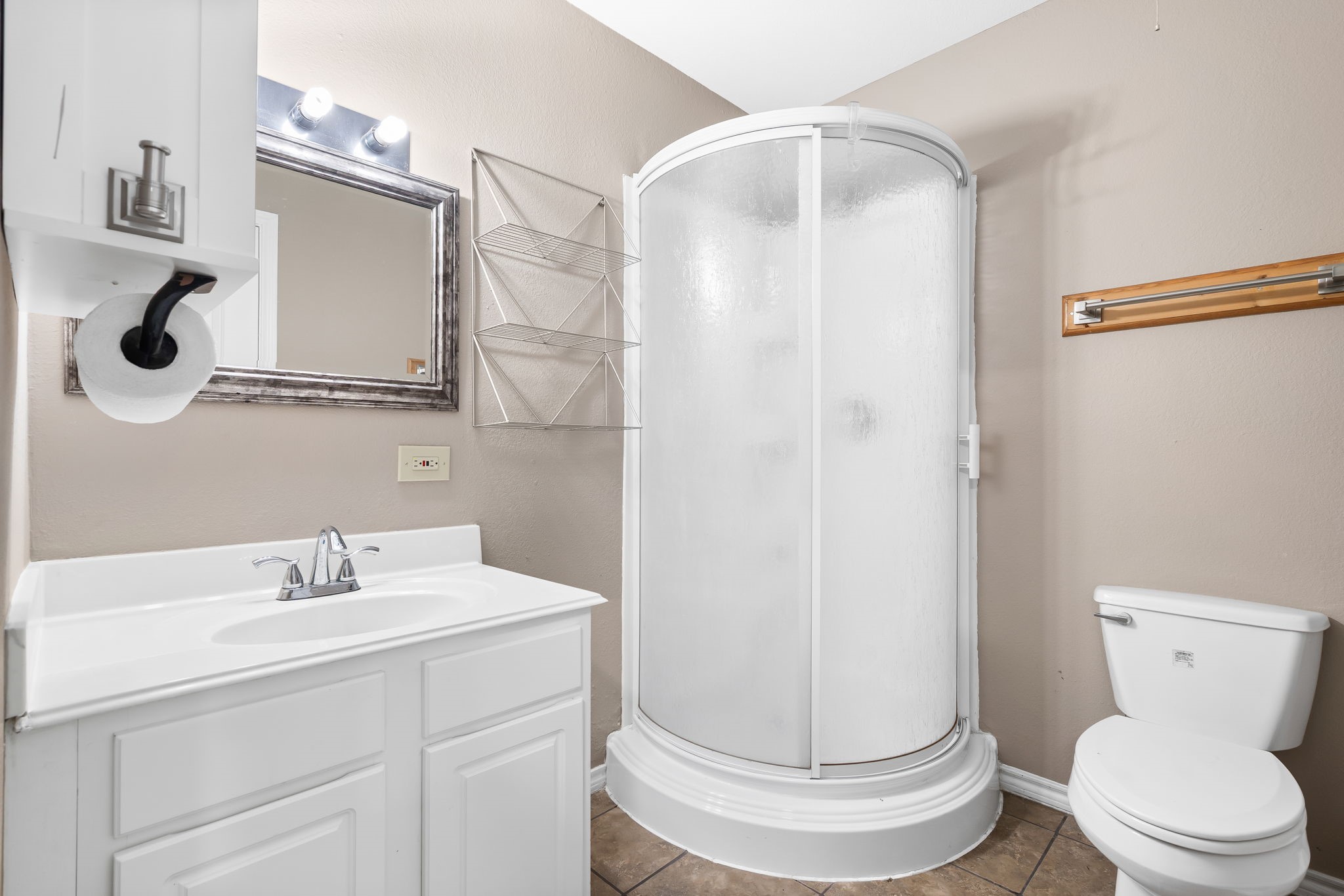 11009 Darby Loop Conroe, TX 77385 - Photo 18 of 43 Barn Full Bath