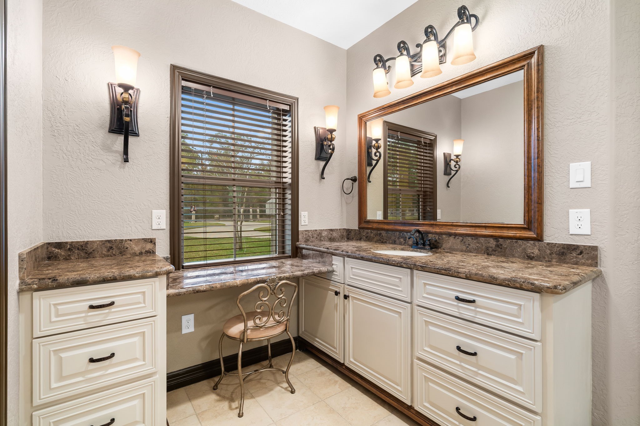 11009 Darby Loop Conroe, TX 77385 - Photo 34 of 43 His and Her sinks