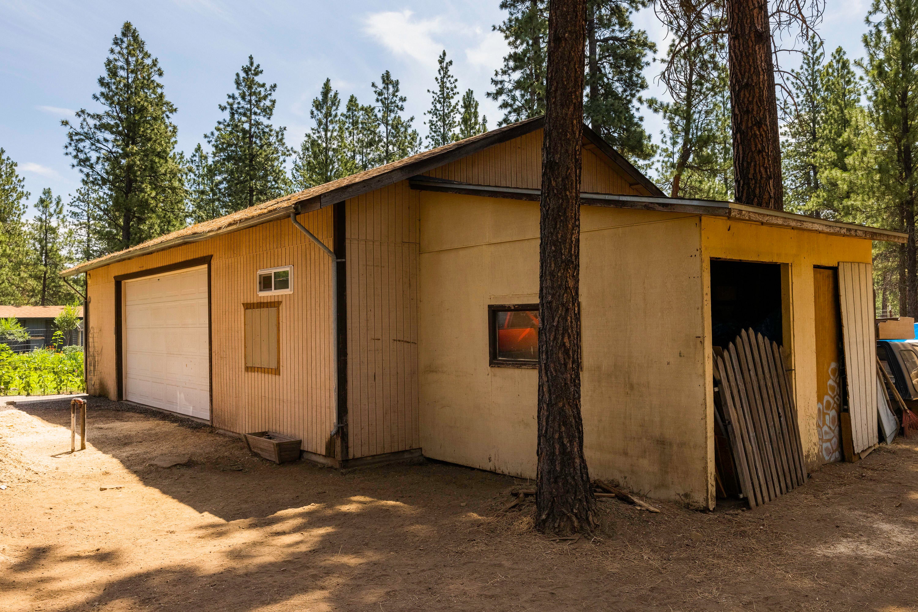 14631 Bluegrass Loop Sisters, OR 97759 - Photo 21 of 27 Shop