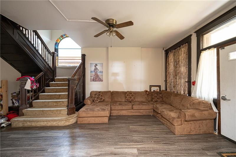 3570 Brighton Road Brighton Heights, PA 15212 - Photo 5 of 12 Gallery Image 5