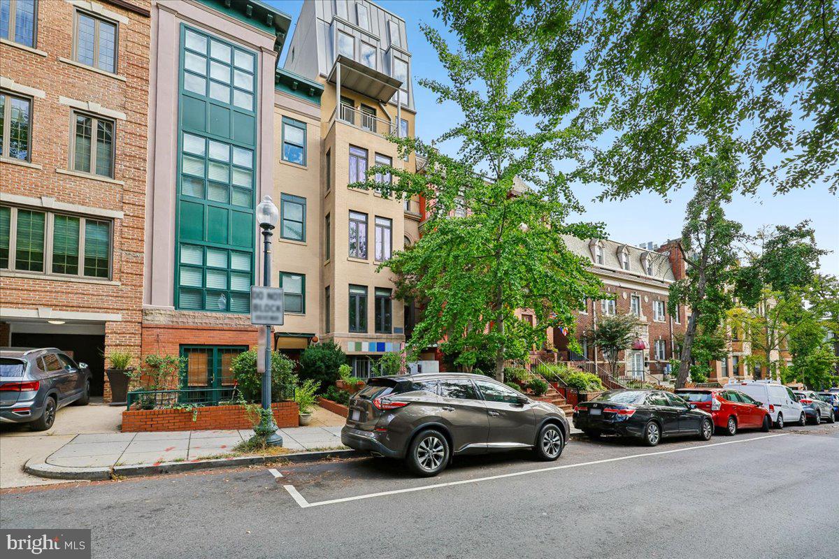 1819 Belmont Road Northwest, Unit 4 Washington, DC 20009 - Photo 1 of 67 Gallery Image 1