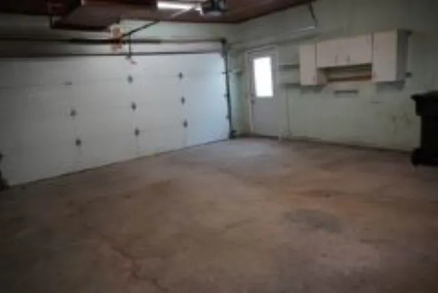 a view of a garage