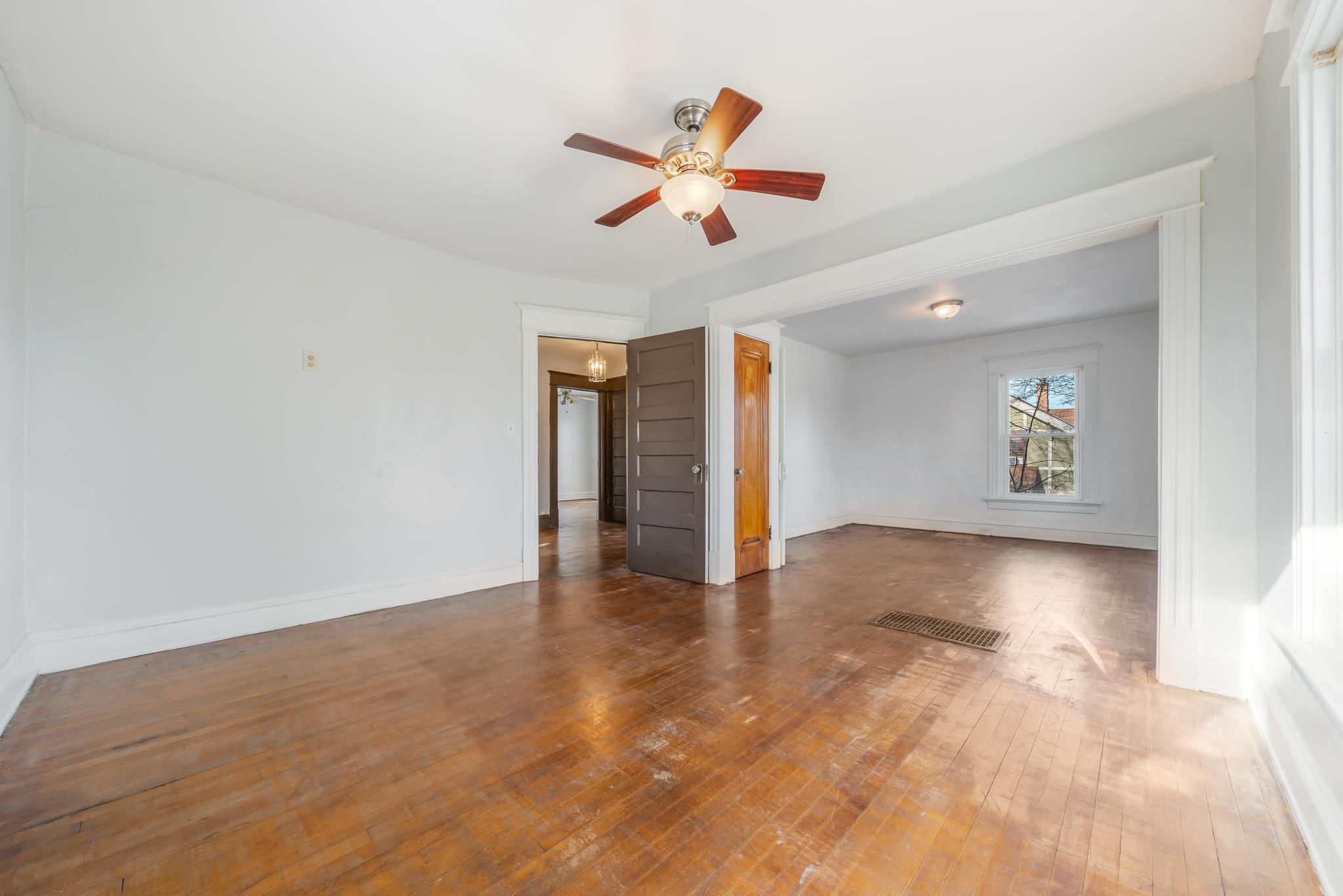 1641 Jackson Street Oshkosh, WI 54901 - Photo 13 of 28