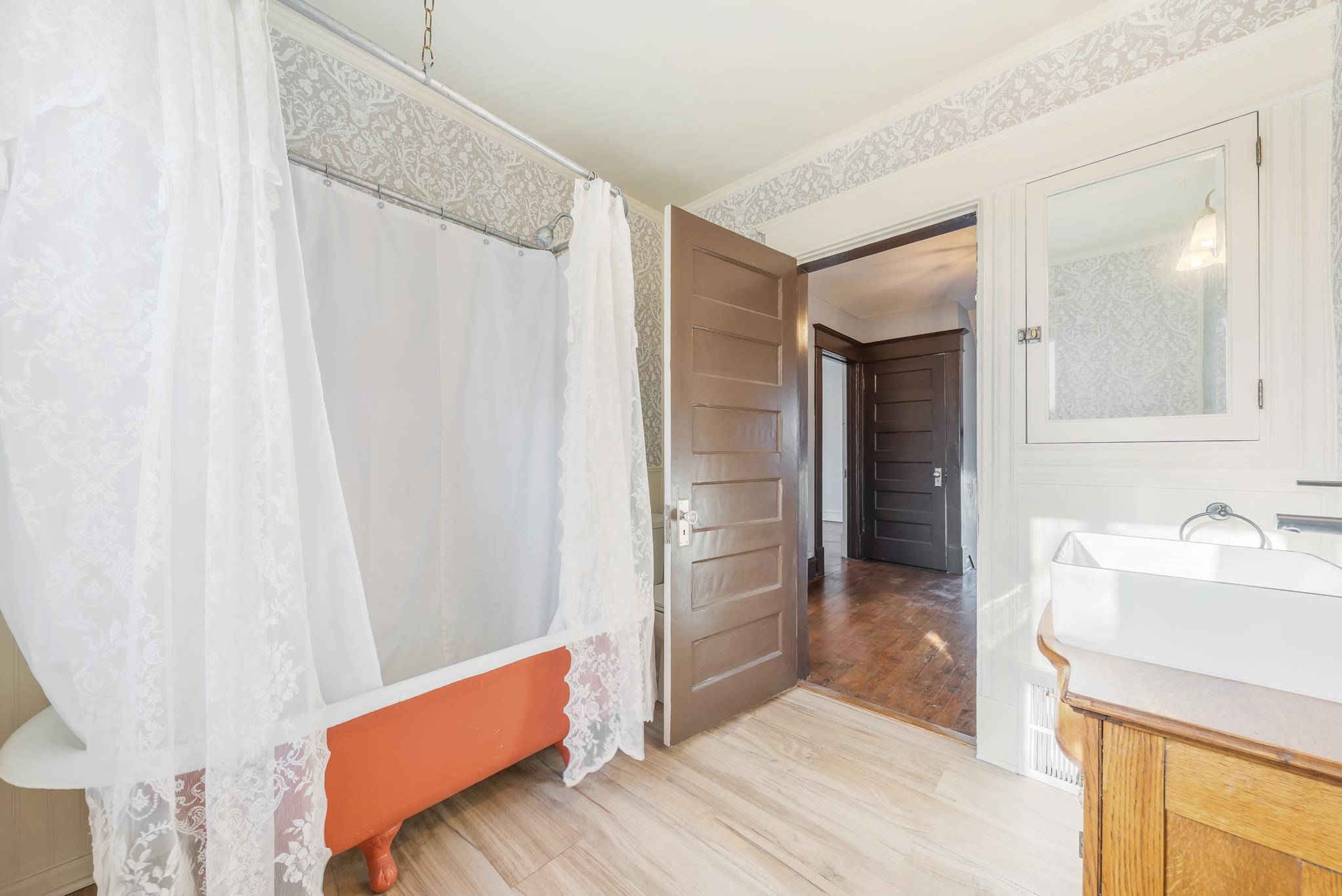 1641 Jackson Street Oshkosh, WI 54901 - Photo 15 of 28