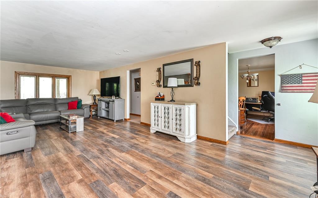 3118 Haberlein Road Gibsonia, PA 15044 - Photo 3 of 46