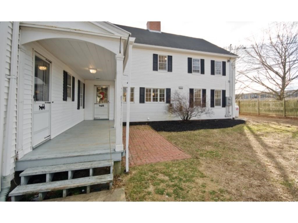200 Dover Point Road Dover, NH 03820 - Photo 2 of 34
