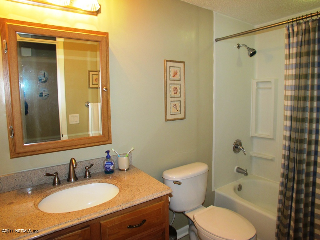 2423 Fernside Road Jacksonville, FL 32246 - Photo 13 of 32 2nd Bath