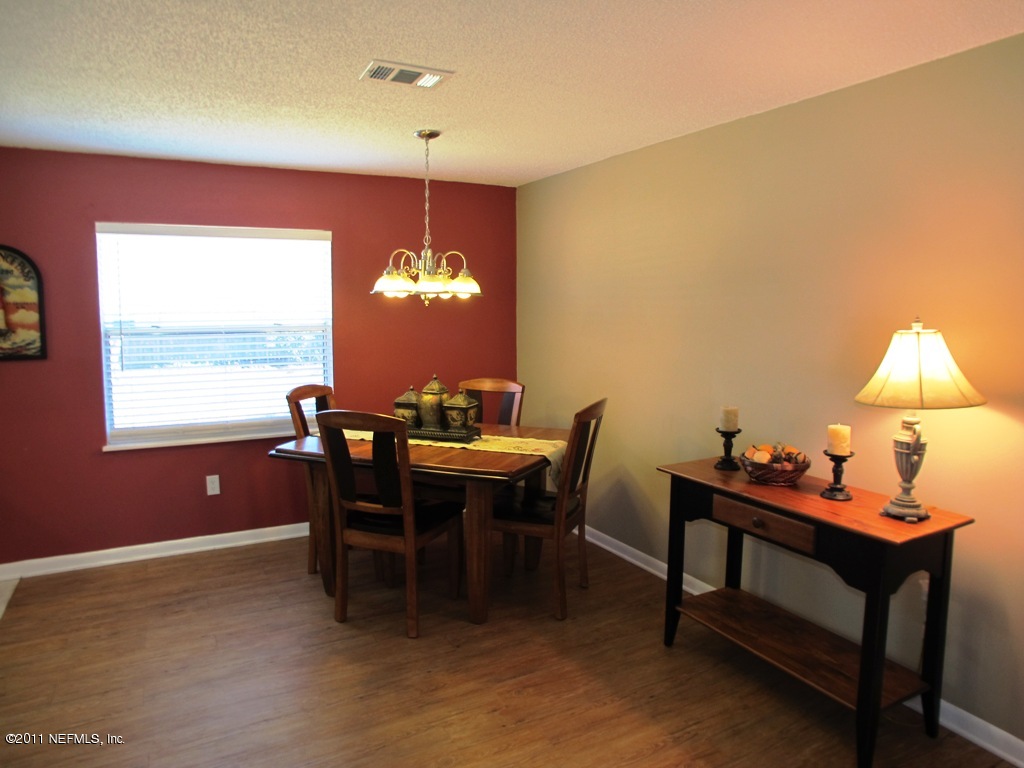 2423 Fernside Road Jacksonville, FL 32246 - Photo 5 of 32 Dining Room