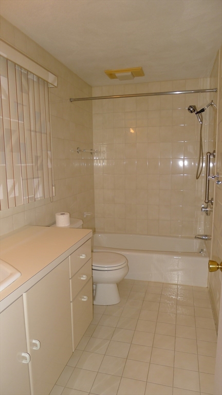 6 Herold Road Peabody, MA 01960 - Photo 17 of 24 Gallery Image 17