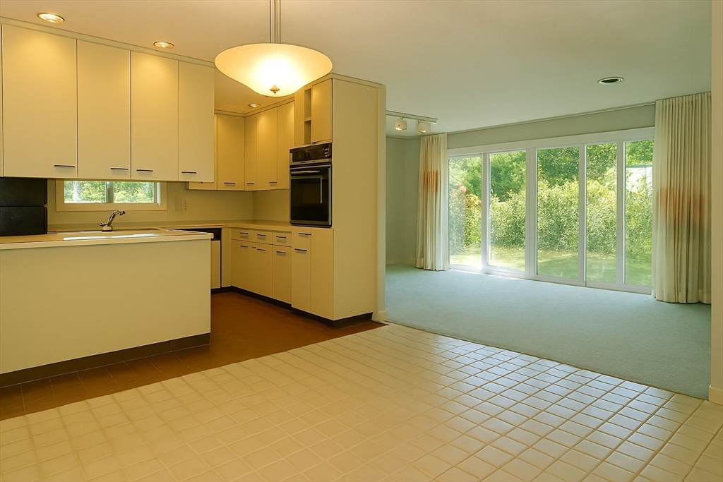 6 Herold Road Peabody, MA 01960 - Photo 8 of 24 Gallery Image 8