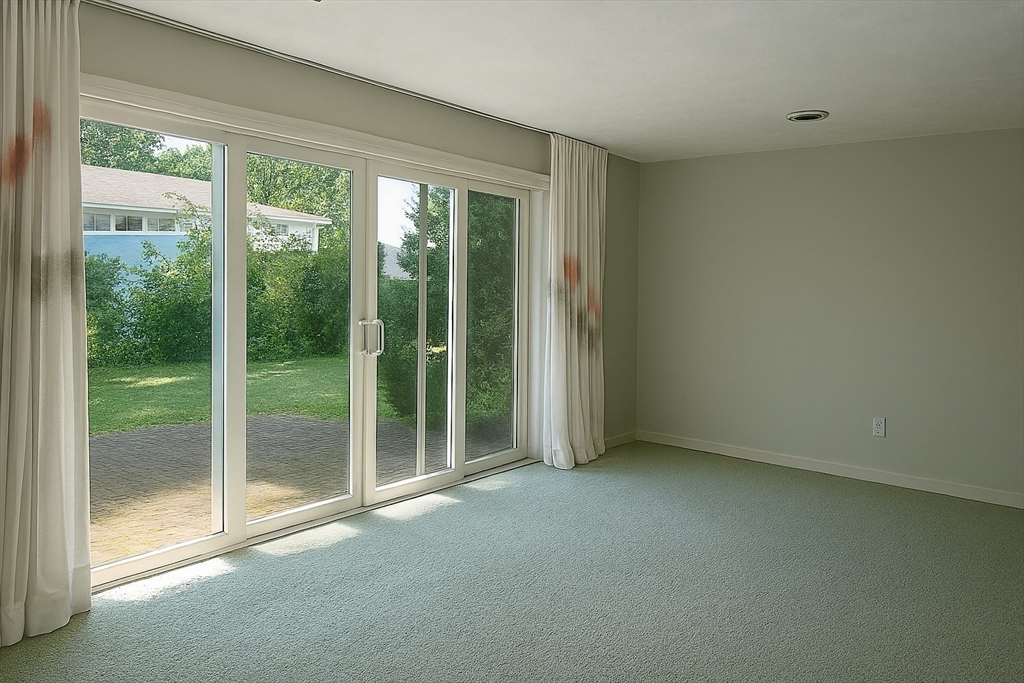 6 Herold Road Peabody, MA 01960 - Photo 10 of 24 Gallery Image 10