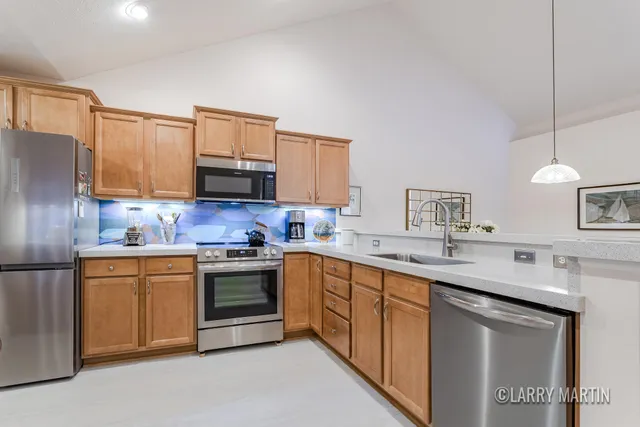 $379,900 | 5331 Mapleside Lane Southwest, Wyoming, MI 49418