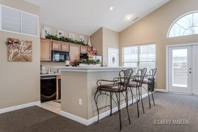 $379,900 | 5331 Mapleside Lane Southwest, Wyoming, MI 49418