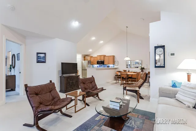 $379,900 | 5331 Mapleside Lane Southwest, Wyoming, MI 49418