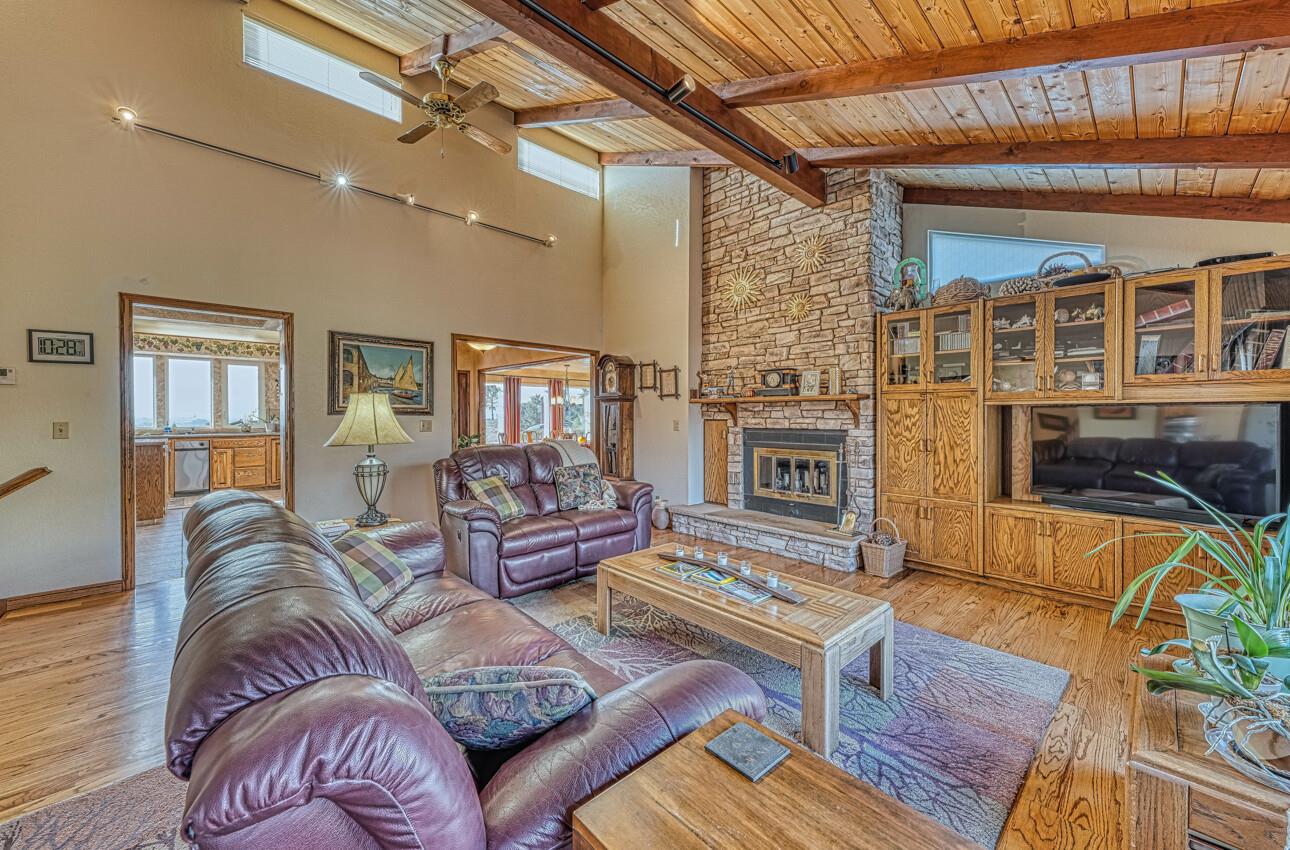 10759 Country Meadows Road Salinas, CA 93907 - Photo 16 of 65 Gallery Image 16