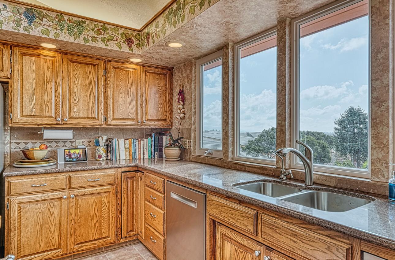 10759 Country Meadows Road Salinas, CA 93907 - Photo 21 of 65 Gallery Image 21