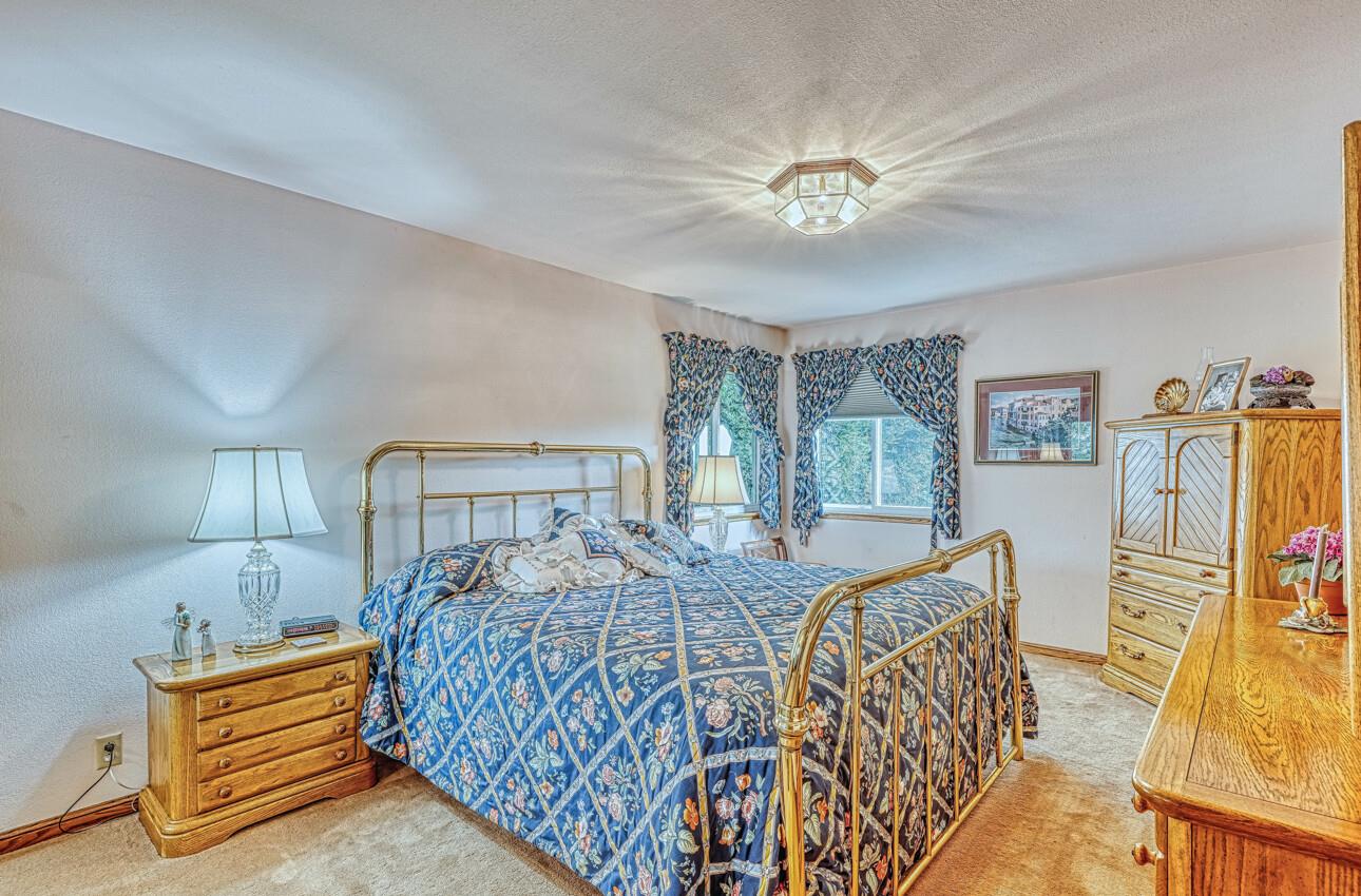 10759 Country Meadows Road Salinas, CA 93907 - Photo 31 of 65 Gallery Image 31