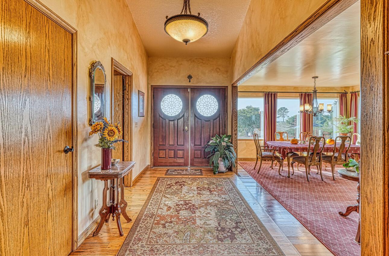 10759 Country Meadows Road Salinas, CA 93907 - Photo 5 of 65 Gallery Image 5