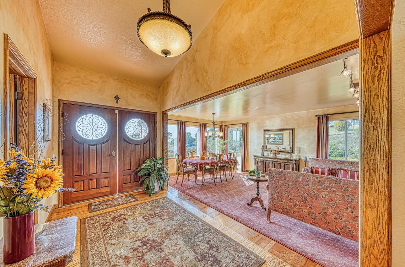 10759 Country Meadows Road Salinas, CA 93907 - Photo 6 of 65 Gallery Image 6