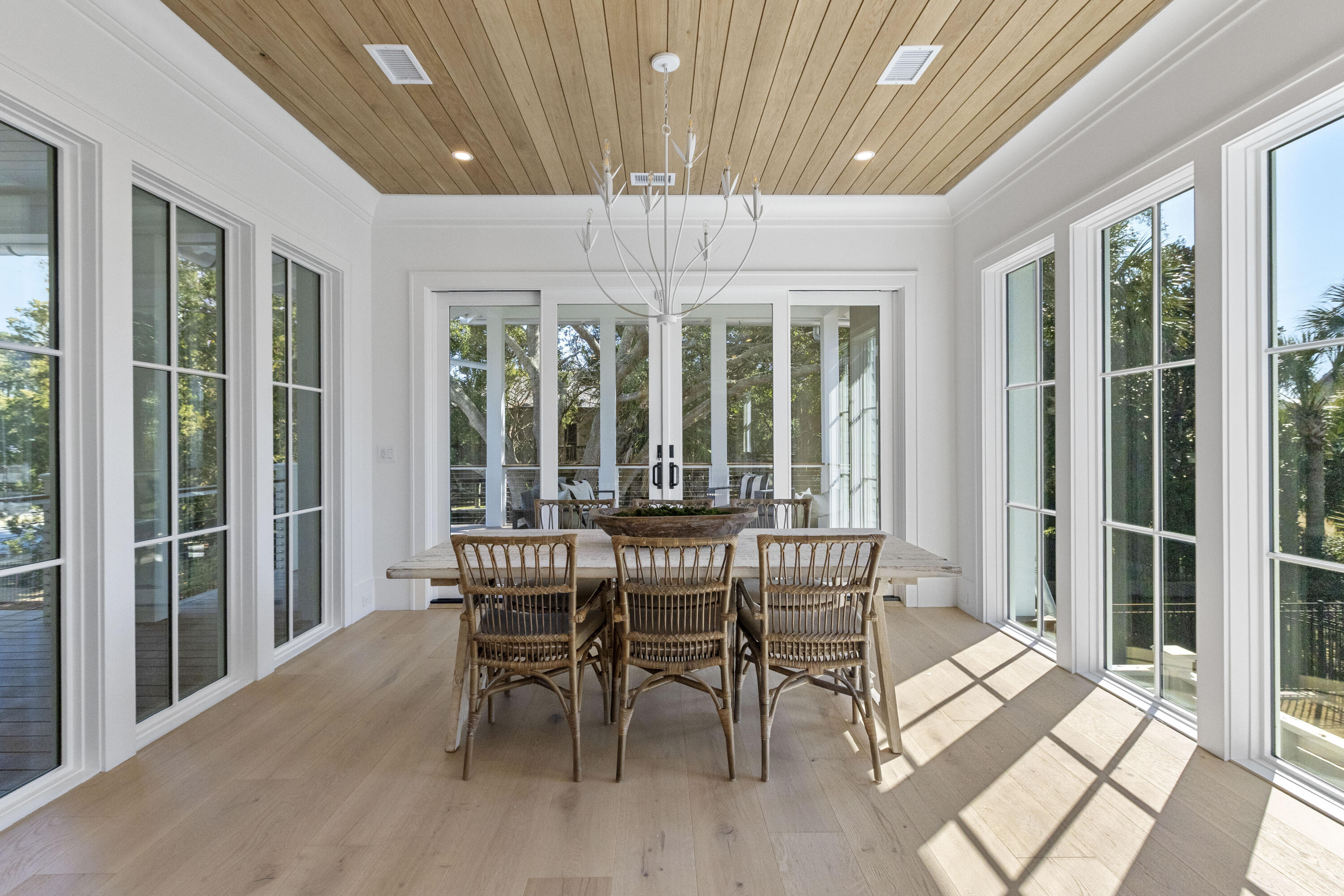 2923 Middle Street Sullivans Island, SC 29482 - Photo 14 of 65 Dining