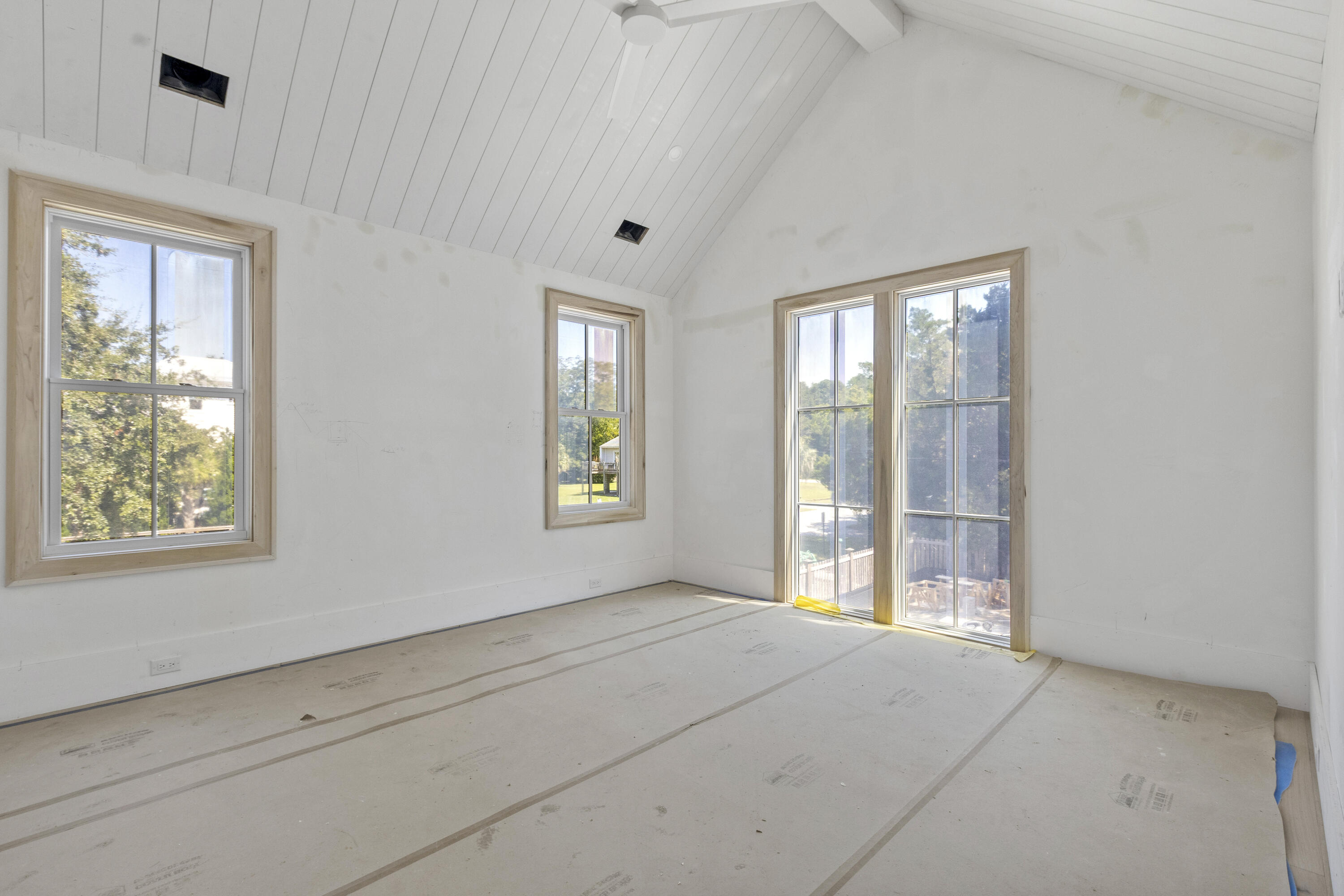 2923 Middle Street Sullivans Island, SC 29482 - Photo 17 of 27 Primary Bedroom