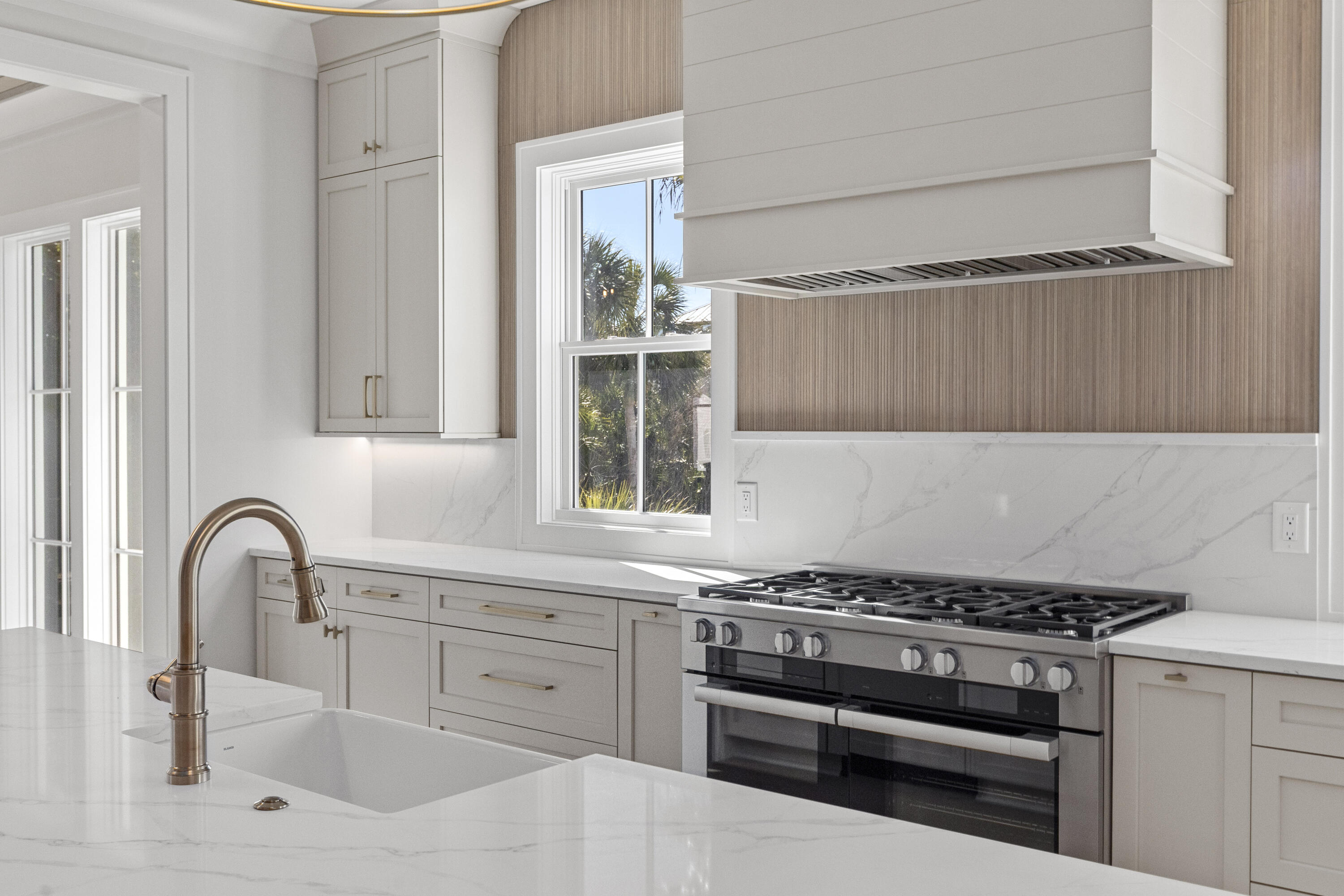 2923 Middle Street Sullivans Island, SC 29482 - Photo 18 of 65 Miele Appliance Package