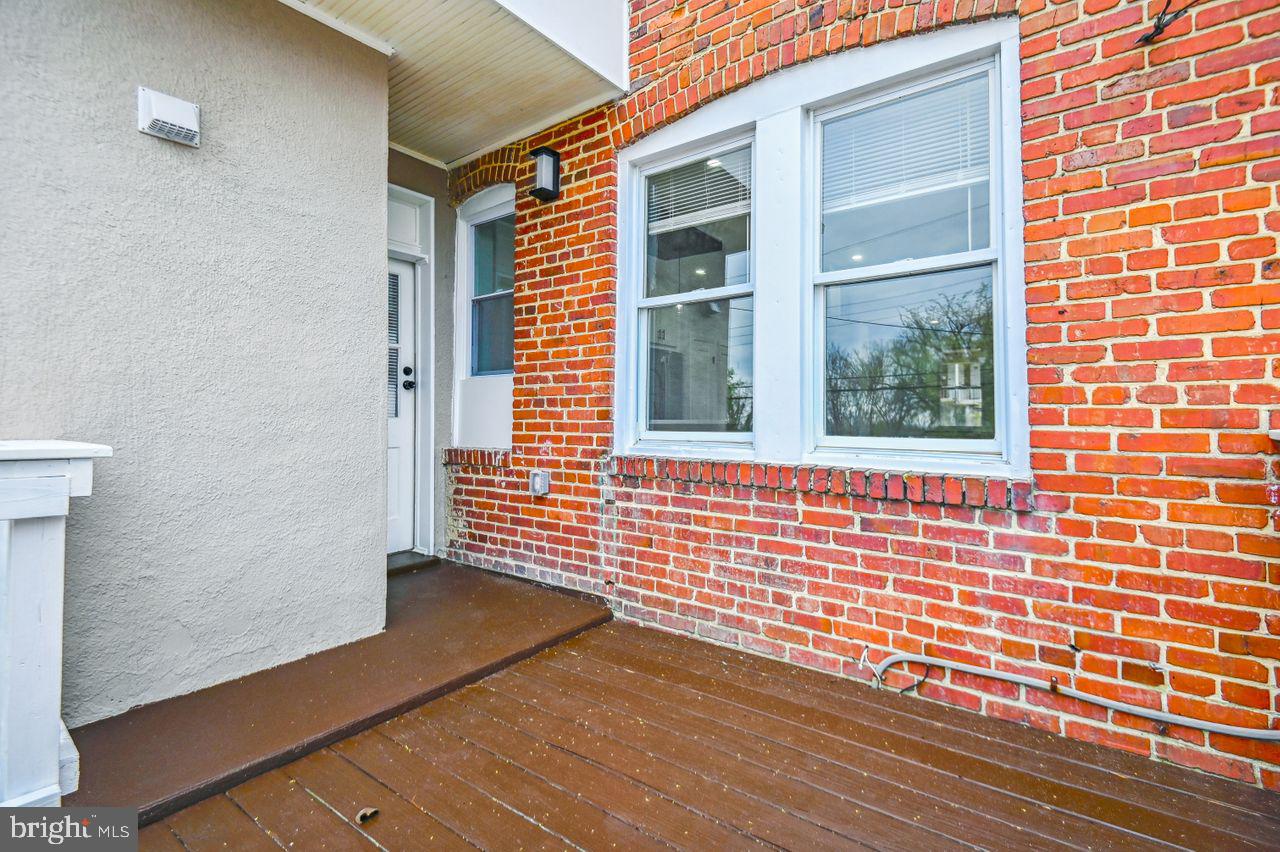 4411 Old York Road Baltimore, MD 21212 - Photo 32 of 34 Rear Deck