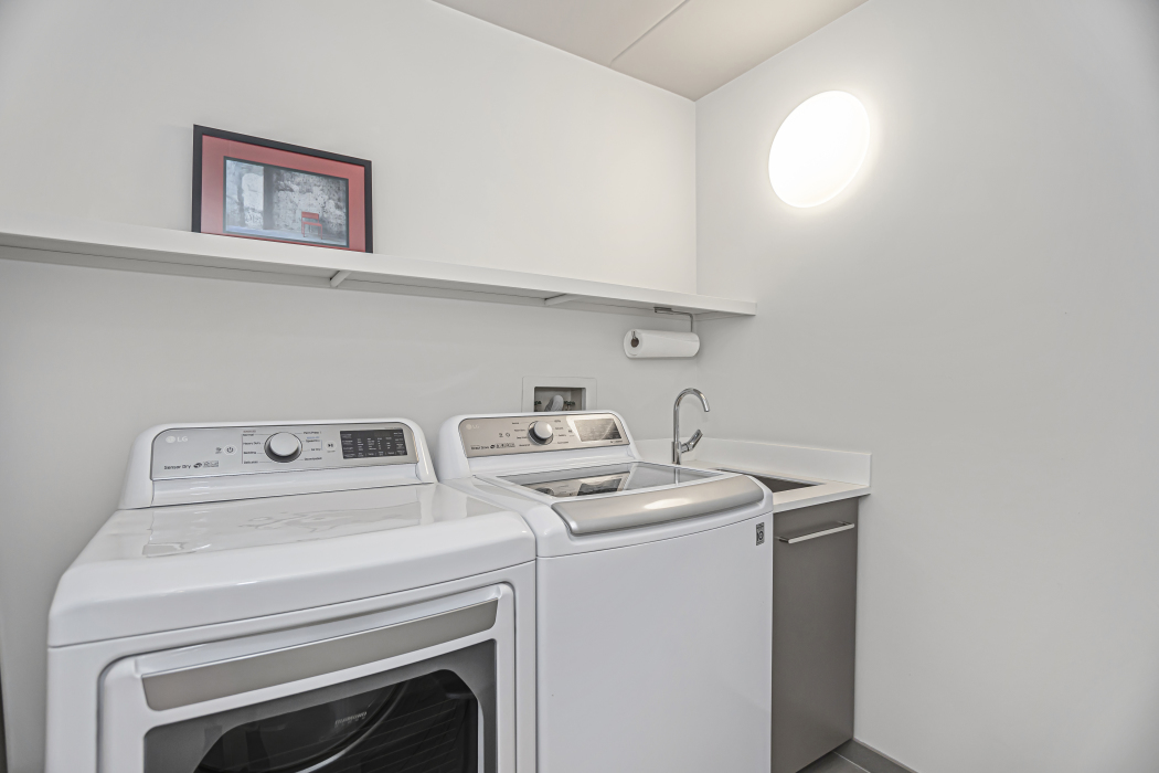 1739 Seton Road Northbrook, IL 60062 - Photo 22 of 31 a utility room with dryer and washer
