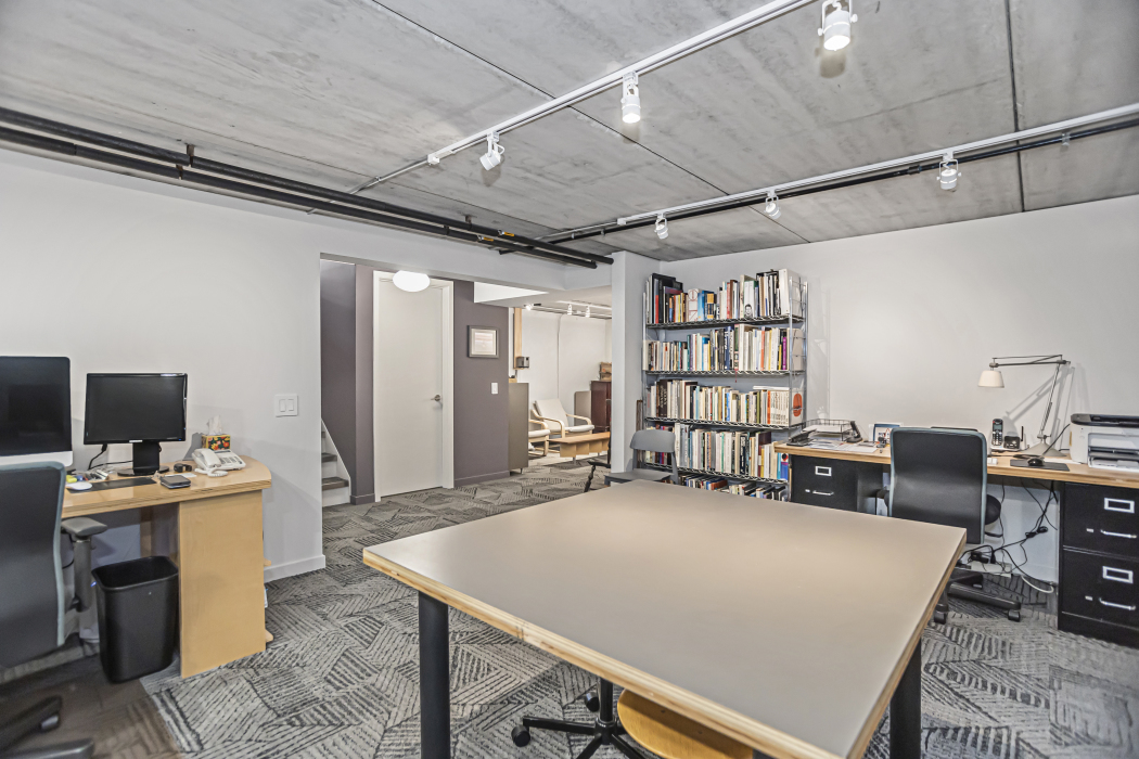 1739 Seton Road Northbrook, IL 60062 - Photo 26 of 31 a room with furniture a air conditioner and a window