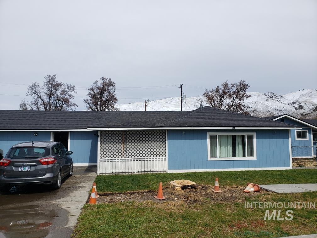 205 Adams Street West Huntington, OR 97907 - Photo 2 of 41